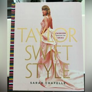 Taylor Swift Style - Book - Great Swiftie Gift!